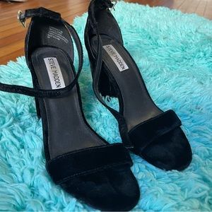 carrson black velvet heel, steve madden